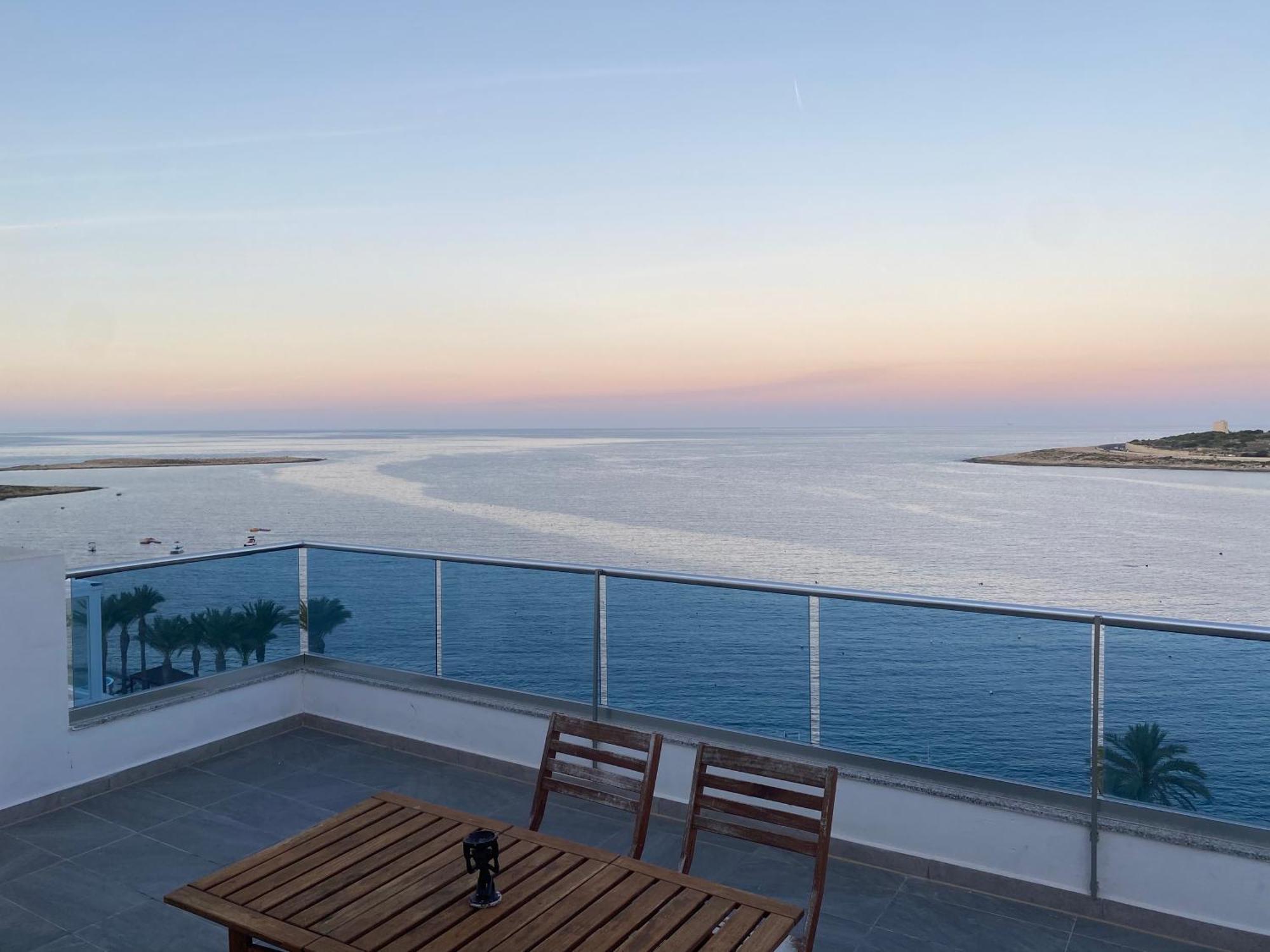 Sunrise Bay Apartments - Frontline Sea Views Bahía de San Pablo Exterior foto